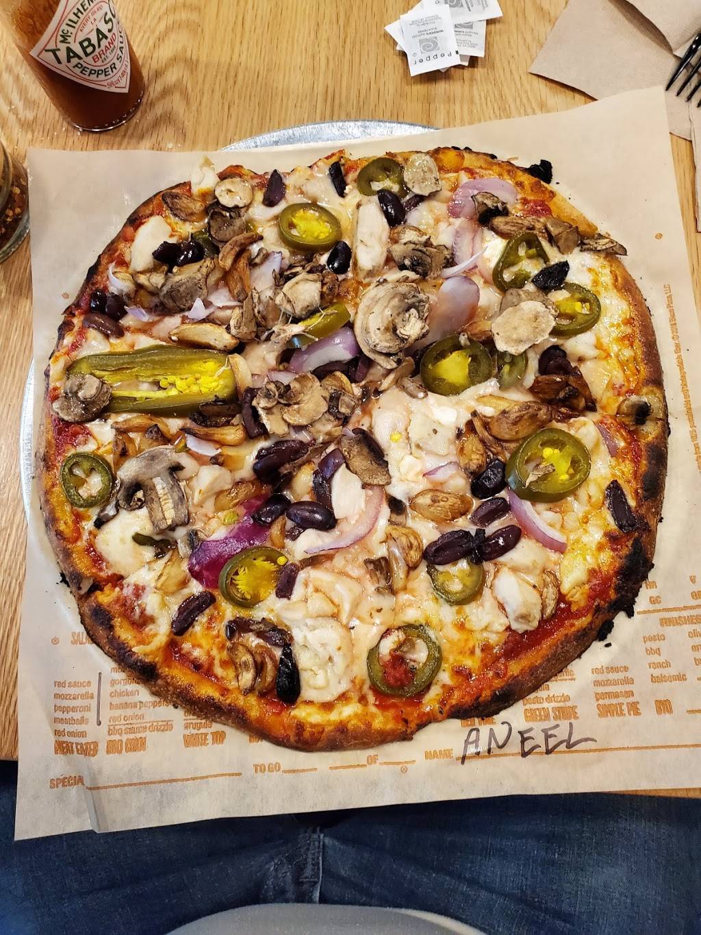 Blaze Pizza | meal takeaway | Concourse A, 3087 Terminal Dr, Hebron, KY 41048, USA | 8595687060 OR +1 859-568-7060