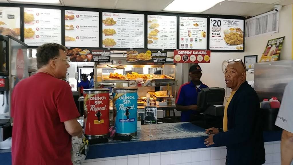 Churchs Chicken | restaurant | 2555 E Pine St, Tulsa, OK 74110, USA | 9185845015 OR +1 918-584-5015