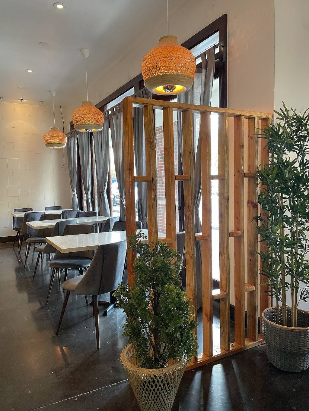 Trinity Street Food | restaurant | 5709 Woodway Dr Suite J, Houston, TX 77057, USA | 7134850105 OR +1 713-485-0105