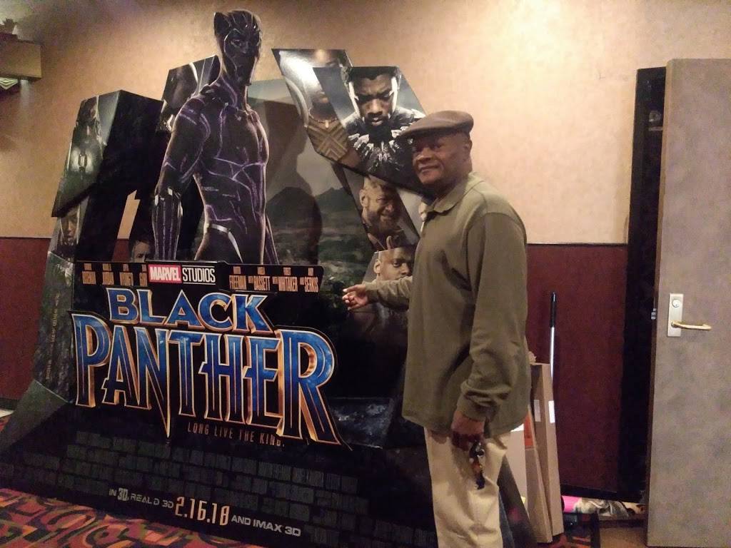 Applebees Grill + Bar | restaurant | 5800 N Mesa St, El Paso, TX 79912, USA | 9158338899 OR +1 915-833-8899