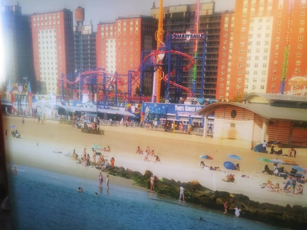 Coney Island Dogs and Burgers | restaurant | 3600 Warren Way, Reno, NV 89509, USA | 7754321237 OR +1 775-432-1237