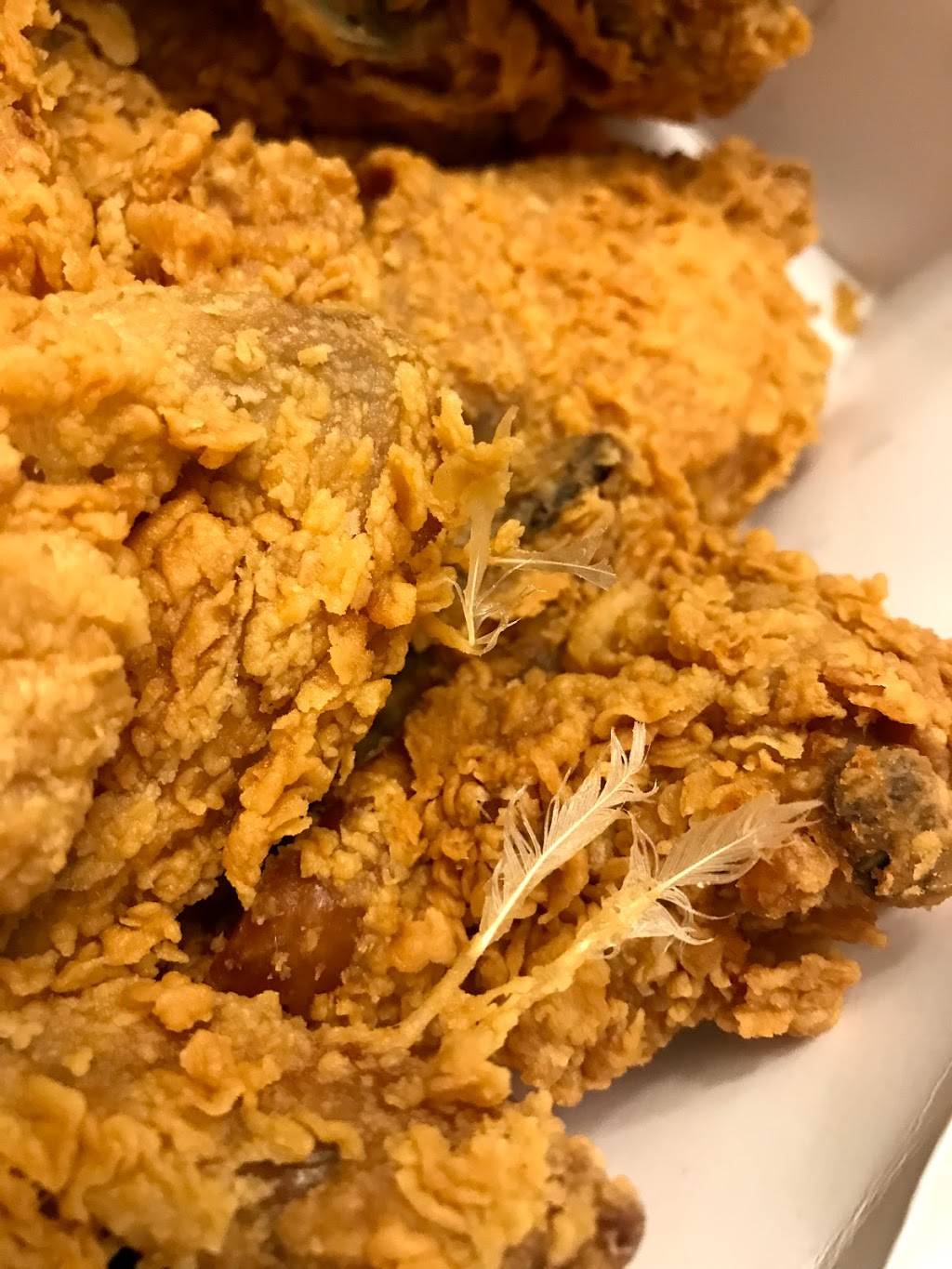 Popeyes Louisiana Kitchen | restaurant | 650 Wolcott St, Waterbury, CT 06705, USA | 2035963934 OR +1 203-596-3934