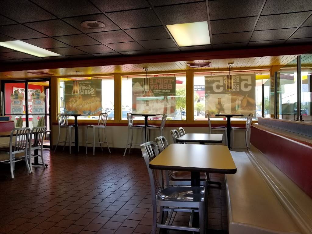 Wienerschnitzel | restaurant | 4470 E Charleston Blvd, Las Vegas, NV 89104, USA | 7025310219 OR +1 702-531-0219