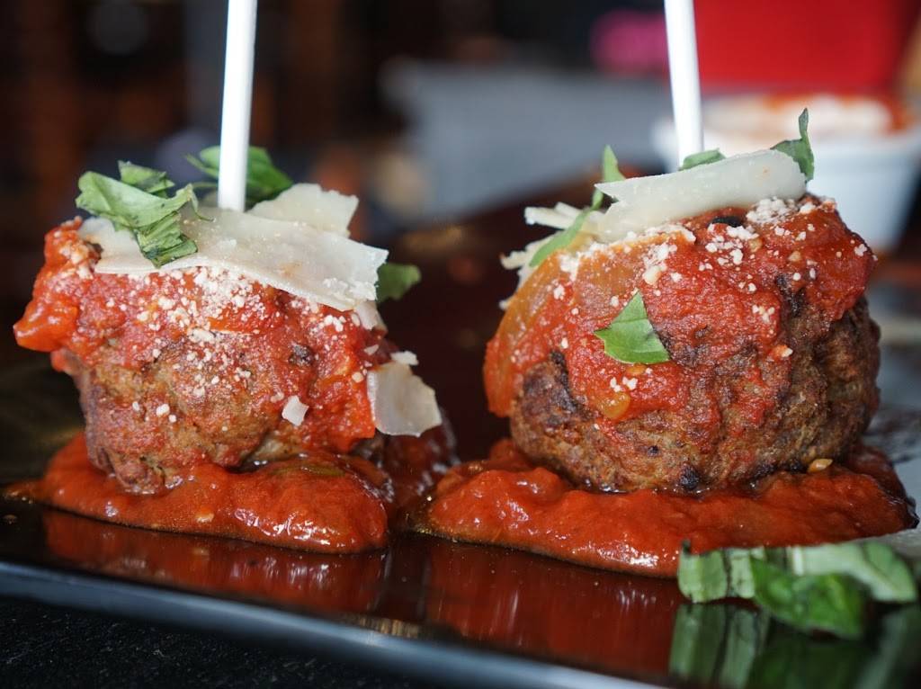 Tony Saccos Novi | restaurant | 42970 Grand River Ave, Novi, MI 48375, USA | 2483492625 OR +1 248-349-2625