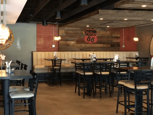 Mason Jar Brews and Burgers | restaurant | 941 N 74 Dr, Kansas City, KS 66112, USA | 9132428165 OR +1 913-242-8165