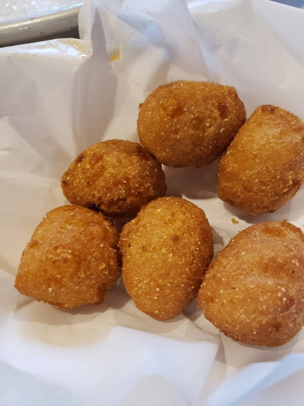 Rock and Toss Crab House | restaurant | 10150 Reisterstown Rd ste 10, Owings Mills, MD 21117, USA | 4103631360 OR +1 410-363-1360