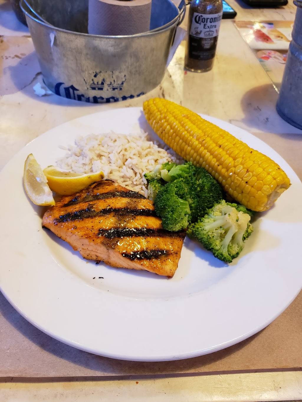 Joes Crab Shack | restaurant | 101 East, Vancouver, WA 98661, USA | 3606939211 OR +1 360-693-9211