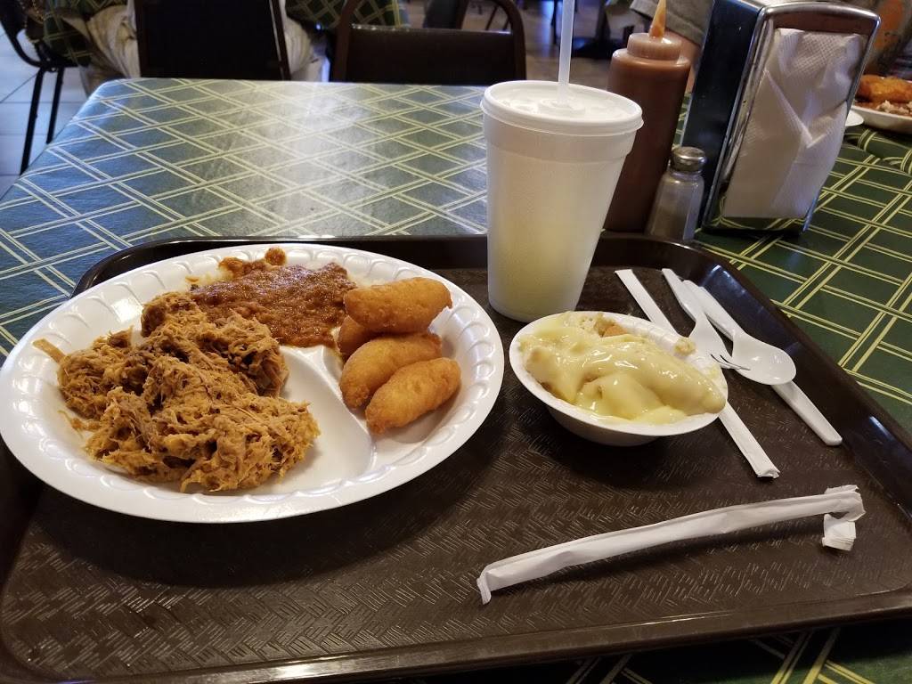 Bar-B-Que Hut | restaurant | 1380 S Guignard Dr, Sumter, SC 29150, USA | 8037735911 OR +1 803-773-5911