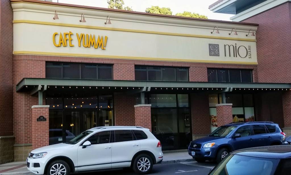 Cafe Yumm! | restaurant | 130 Oakway Center, Eugene, OR 97401, USA | 5414659866 OR +1 541-465-9866