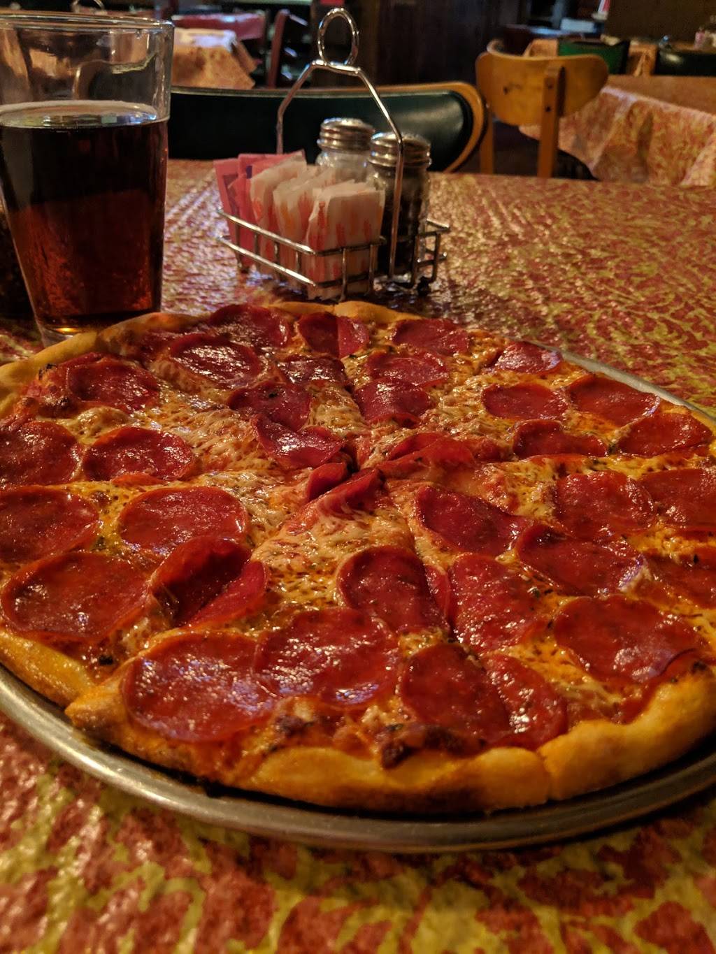 Erios Pizza & Restaurant | restaurant | 4434 Woodson Rd, St. Louis, MO 63134, USA | 3144231555 OR +1 314-423-1555