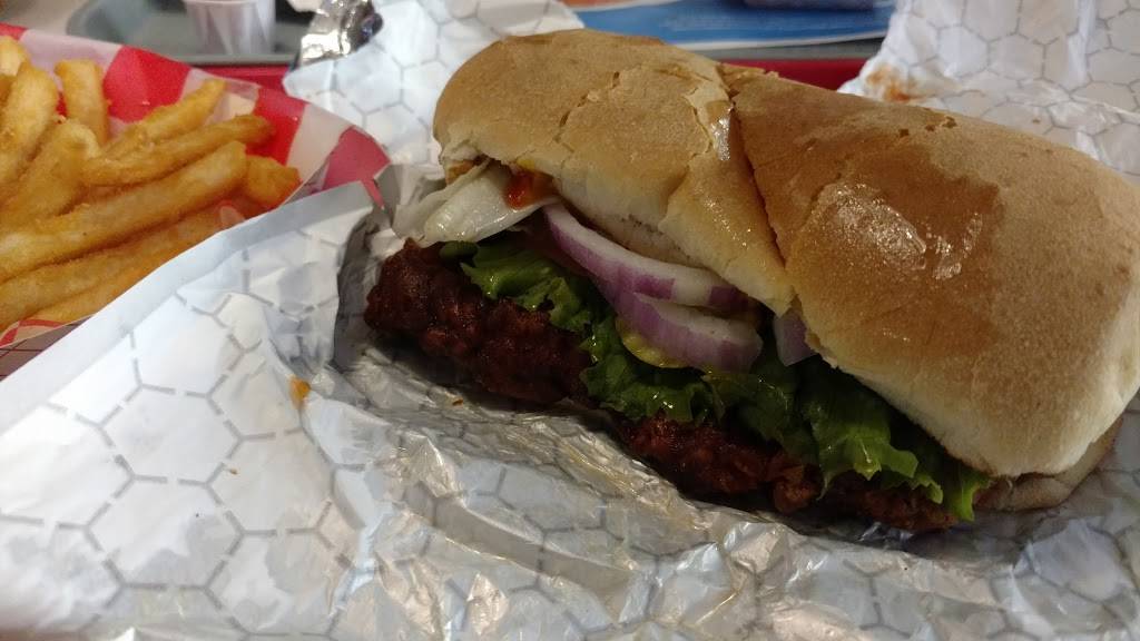 Dairy Queen | restaurant | 3210 W Broadway, Council Bluffs, IA 51501, USA | 7123223424 OR +1 712-322-3424