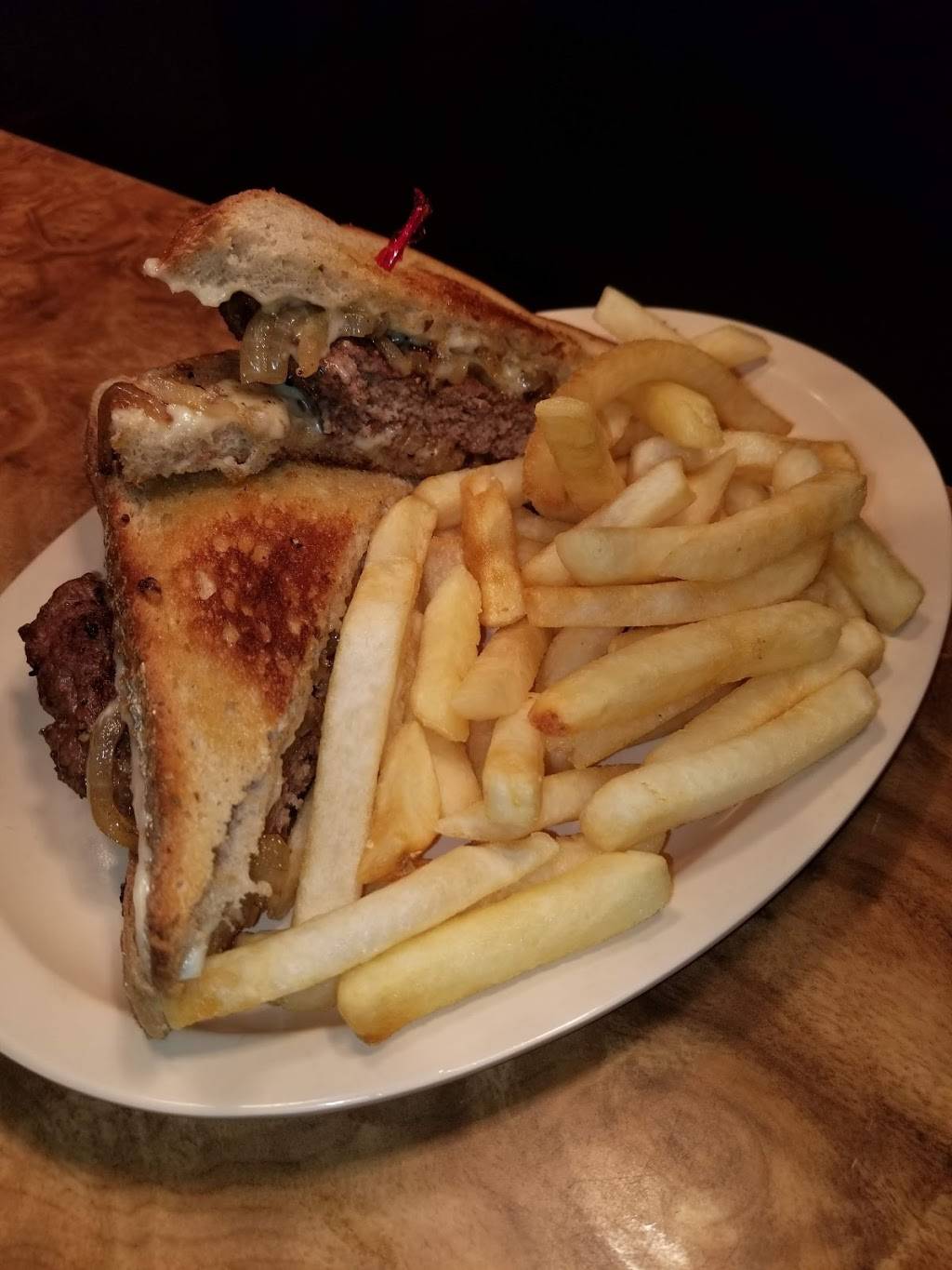 Big Matts House of Munch | restaurant | 101 Crestview Rd, Houghton Lake, MI 48629, USA | 9897411573 OR +1 989-741-1573