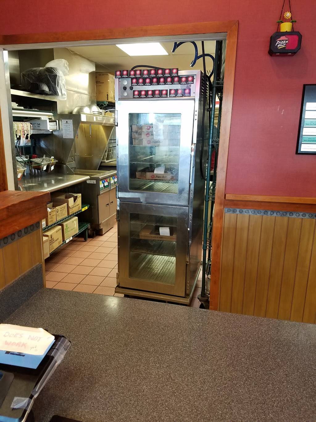 Pizza Hut | restaurant | 2519 McMullen Booth Rd #501, Clearwater, FL 33761, USA | 7277262000 OR +1 727-726-2000