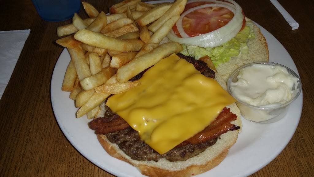 Pontiac Family Kitchen | restaurant | 904 W Custer Ave, Pontiac, IL 61764, USA | 8158443155 OR +1 815-844-3155