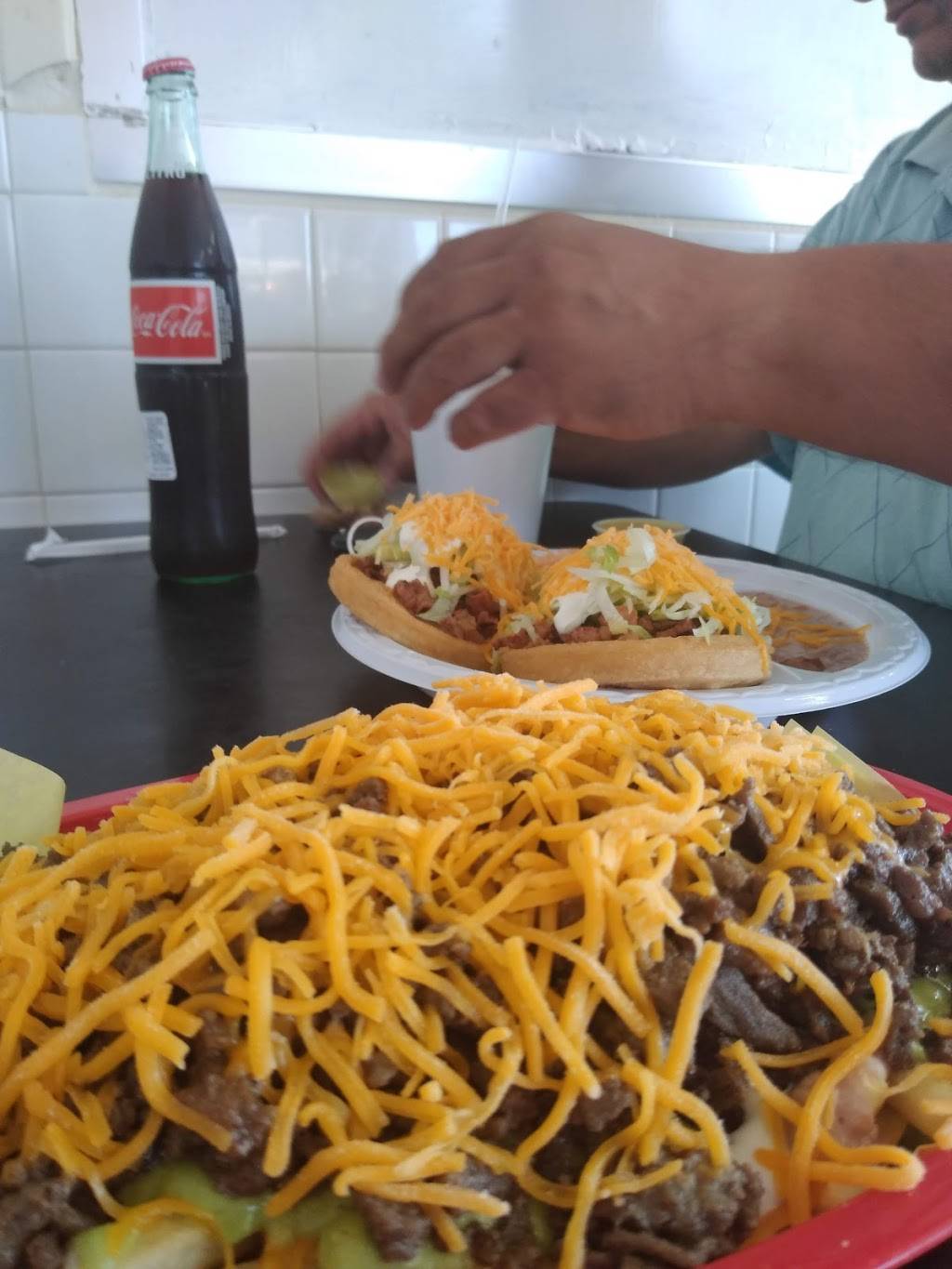 Los Juanitos Mexican Food | restaurant | 1000 E Berry St, Fort Worth, TX 76110, USA | 8173490567 OR +1 817-349-0567