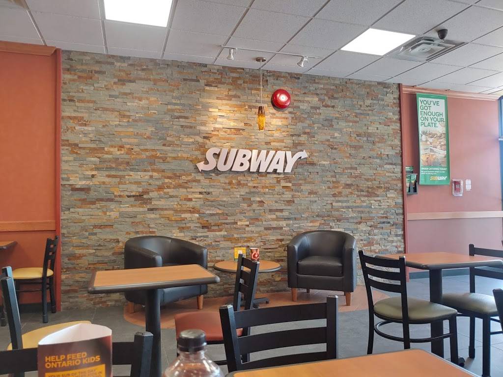 Subway | restaurant | 911 Jane St, York, ON M6N 4C6, Canada | 4167631414 OR +1 416-763-1414