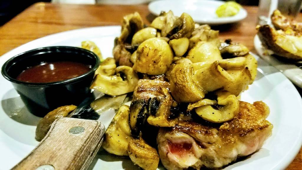 Center Street Grill | restaurant | 120 N Center St, Turlock, CA 95380, USA | 2096345100 OR +1 209-634-5100