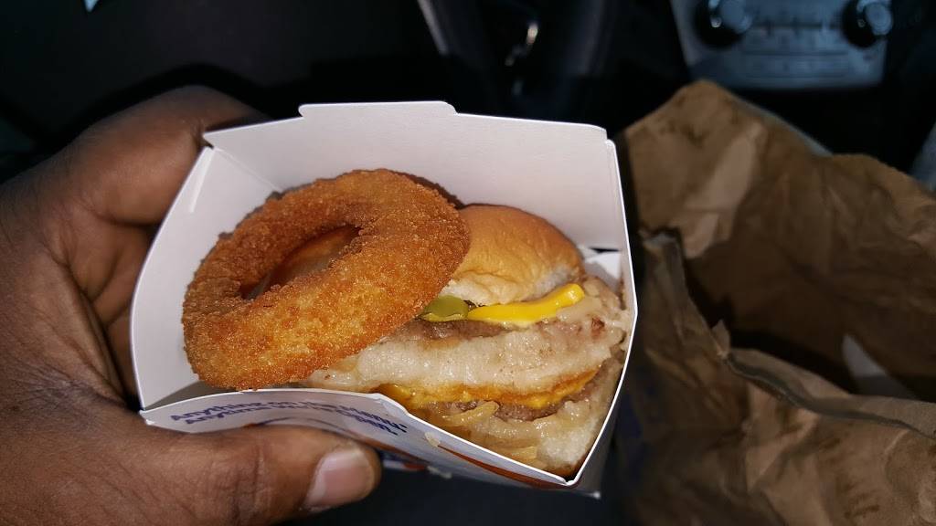 White Castle | restaurant | 1550 E 79th St, Chicago, IL 60619, USA | 7737682453 OR +1 773-768-2453