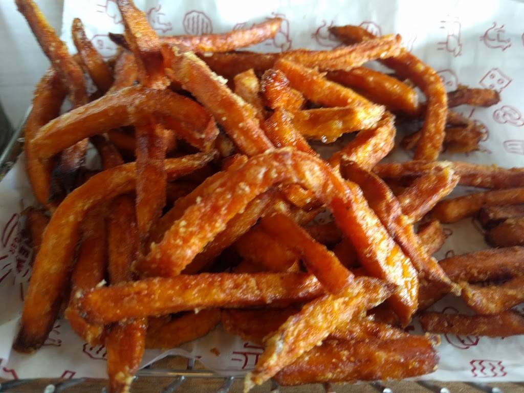 Smashburger | restaurant | 5812 Conroy Rd, Orlando, FL 32835, USA | 4074403595 OR +1 407-440-3595