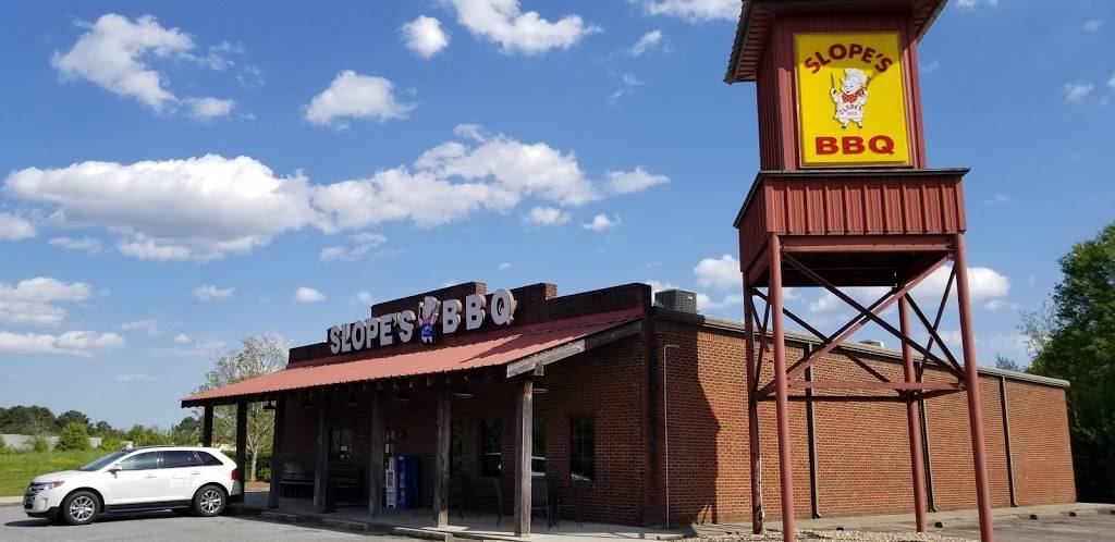 Slopes BBQ Of Alpharetta | restaurant | 5865 Gateway Dr, Alpharetta, GA 30004, USA | 6783931913 OR +1 678-393-1913