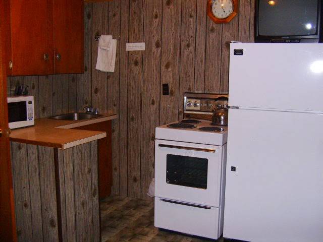 Kit-Wat Marina Motel Restaurant | restaurant | 71 Sauble Falls Rd, Sauble Beach, ON N0H 2G0, Canada | 5194221282 OR +1 519-422-1282