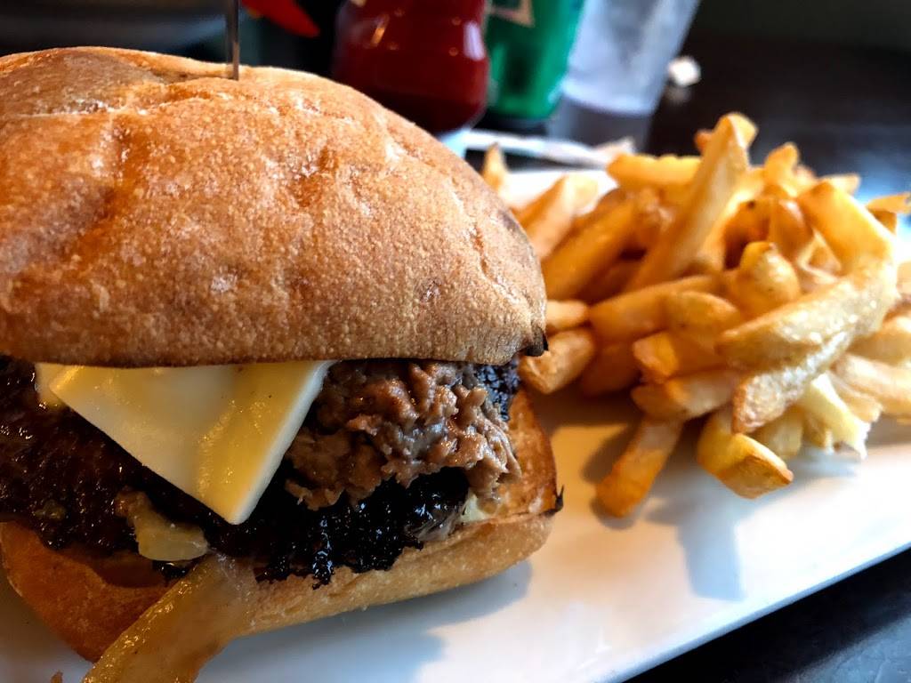 Rogers Family Restaurant | restaurant | 1229 Wilbur Ave, Somerset, MA 02725, USA | 5086780201 OR +1 508-678-0201