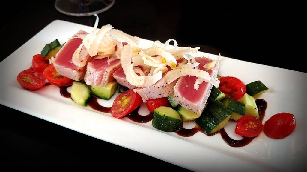 CRÚ Food & Wine Bar | restaurant | 8500 Peña Blvd, Denver, CO 80249, USA | 3033426669 OR +1 303-342-6669