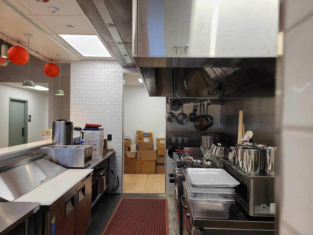 Red Lantern | restaurant | 3618 Farnam St, Omaha, NE 68131, USA | 4022358366 OR +1 402-235-8366