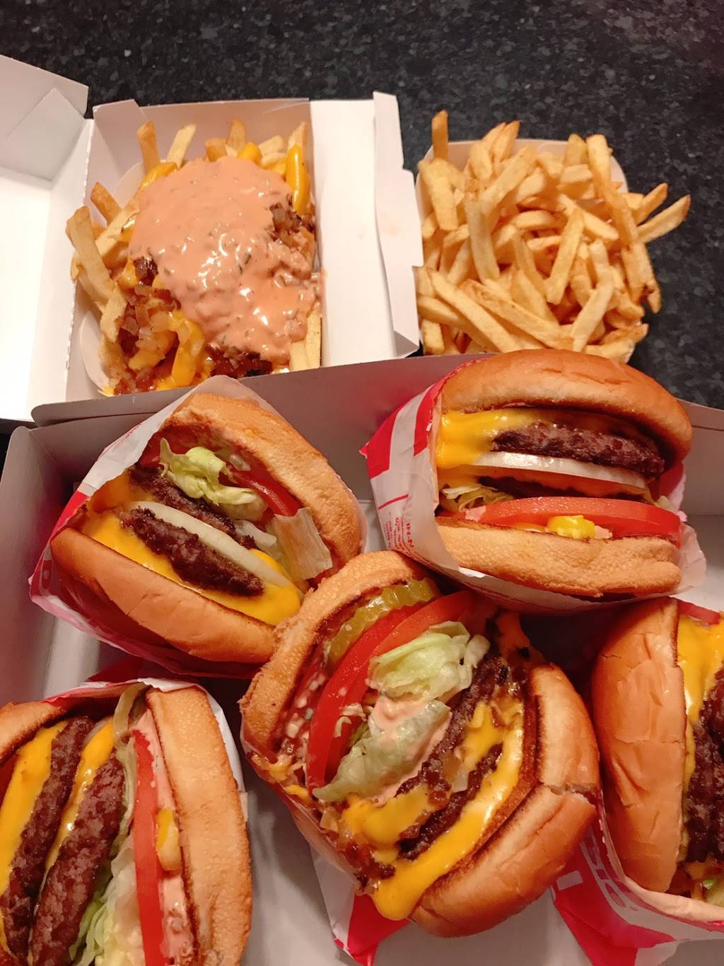 In-N-Out Burger | restaurant | 333 Jefferson St, San Francisco, CA 94133, USA | 8007861000 OR +1 800-786-1000
