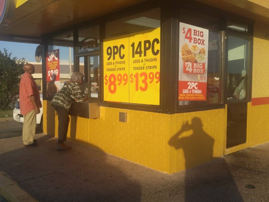 Churchs Chicken | restaurant | 1701 Sycamore School Rd, Fort Worth, TX 76134, USA | 8175511324 OR +1 817-551-1324