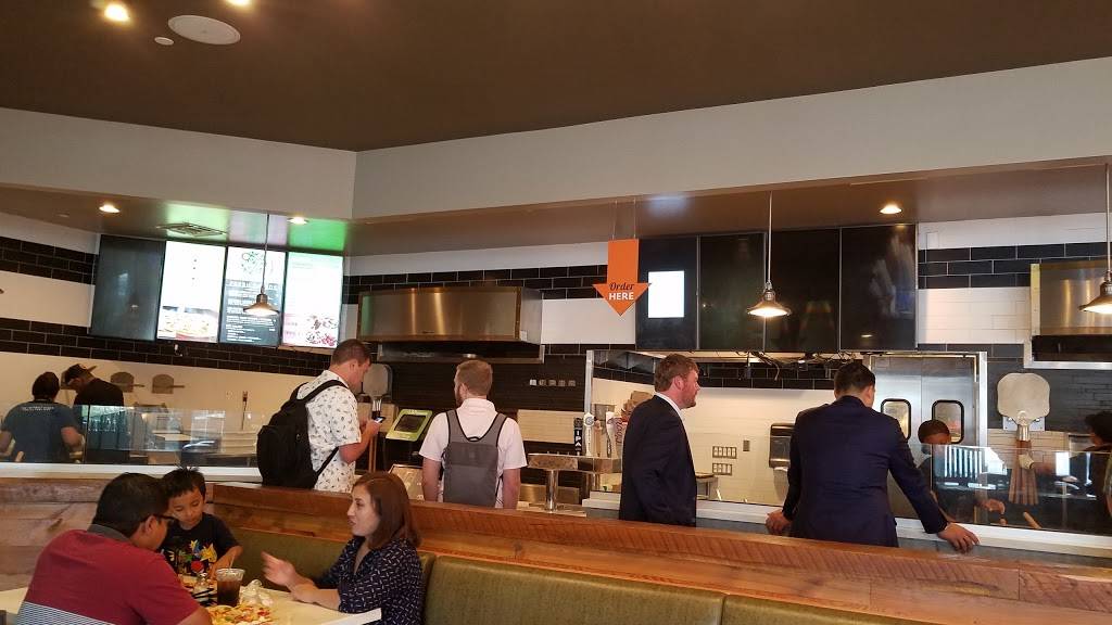 Live Basil Pizza | restaurant | 1011 S Figueroa St, Los Angeles, CA 90015, USA | 2137465483 OR +1 213-746-5483