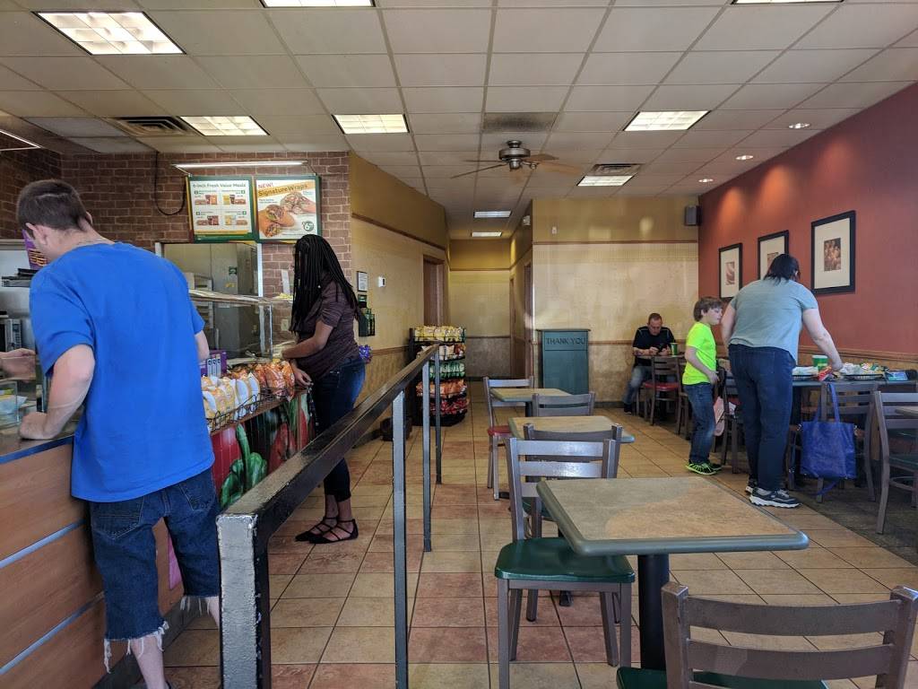 Subway | meal takeaway | 5754 Palmer Park Blvd Unit C, Colorado Springs, CO 80915, USA | 7192193119 OR +1 719-219-3119