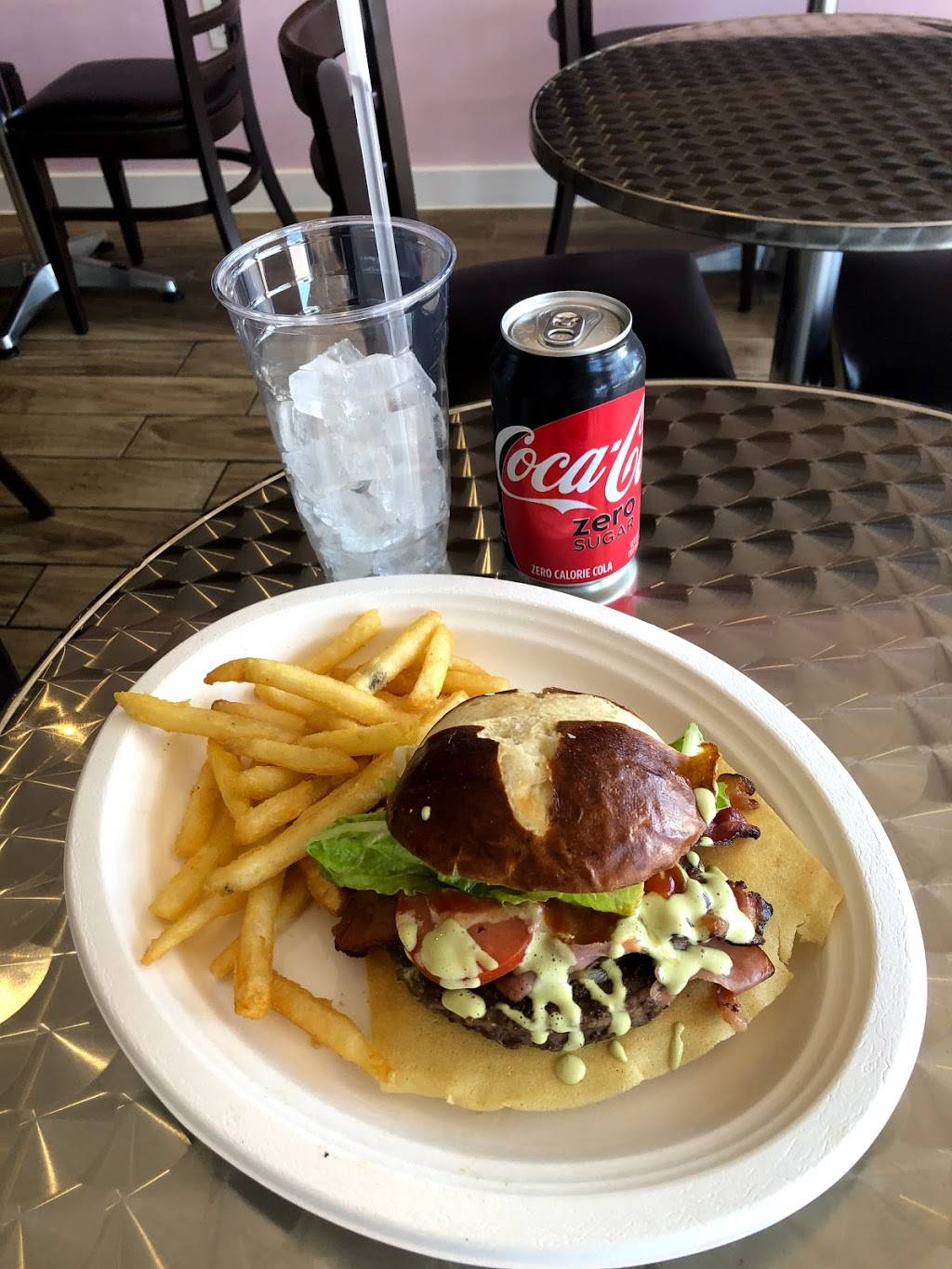 La Moon Crepes | restaurant | 12891 SW 42nd St, Miami, FL 33175, USA | 7865588436 OR +1 786-558-8436