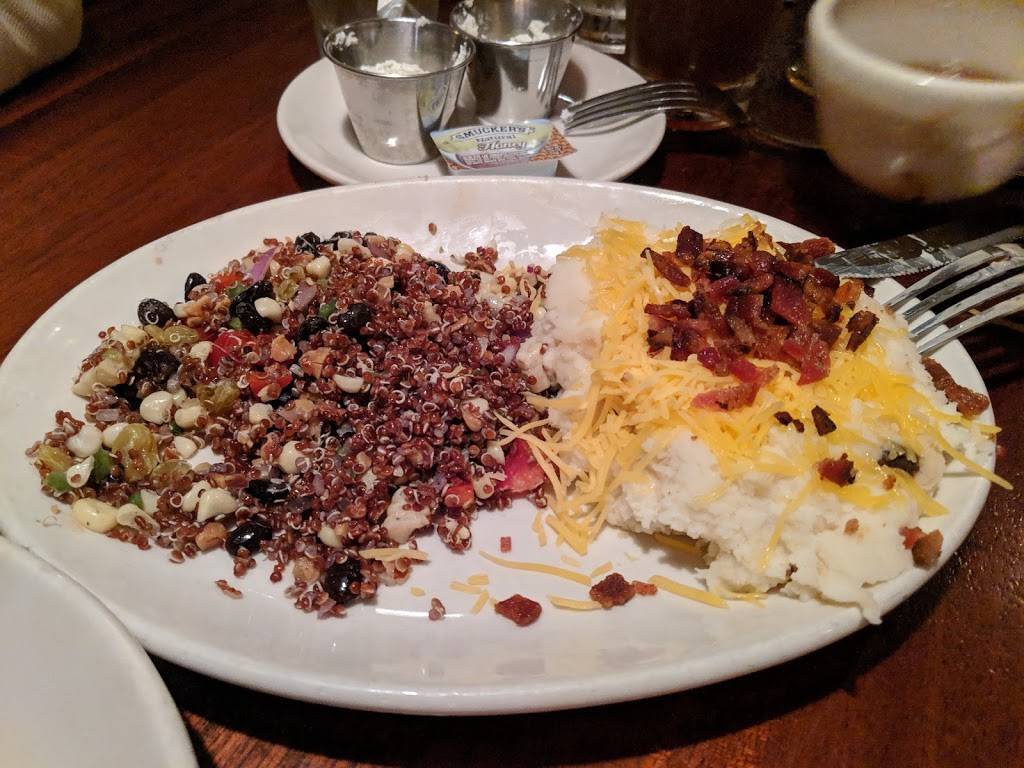 WR Restaurant and Caterer | restaurant | Valencia Marketplace, 25580 The Old Rd, Valencia, CA 91355, USA | 6612227565 OR +1 661-222-7565