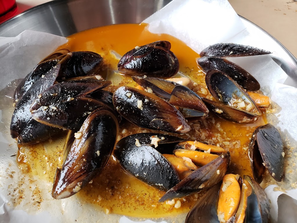 Fiery Crab Seafood Restaurant And Bar | restaurant | 6131 W Park Ave, Houma, LA 70364, USA | 9857465366 OR +1 985-746-5366