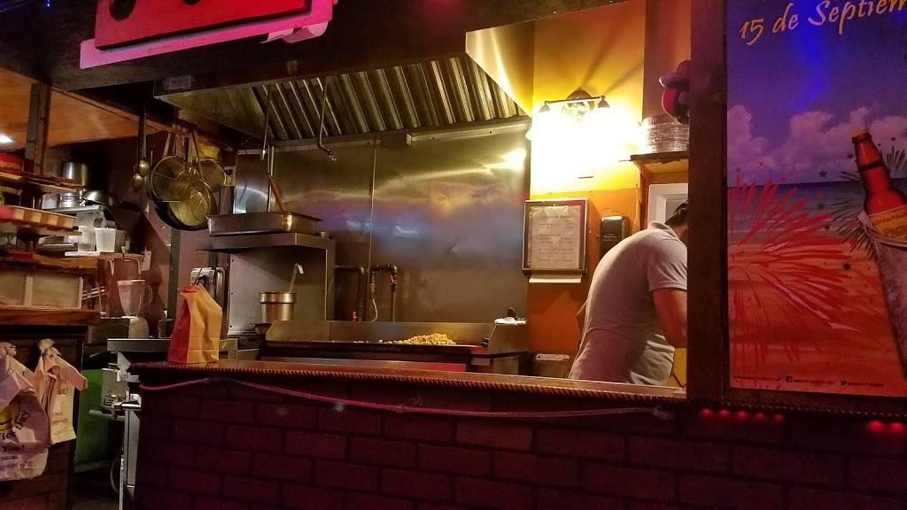 Las Sirenas | restaurant | 1896 Jerome Ave, The Bronx, NY 10453, USA | 9177923395 OR +1 917-792-3395