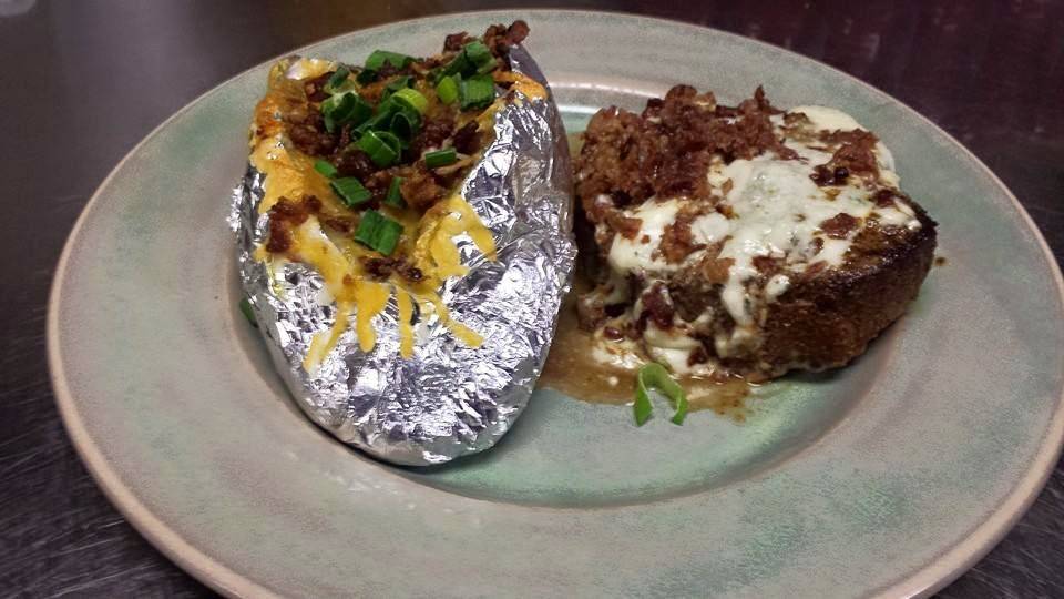 Daddy Jacks Restaurant & Bar | restaurant | 9419 N Meridian St, Indianapolis, IN 46260, USA | 3178431609 OR +1 317-843-1609