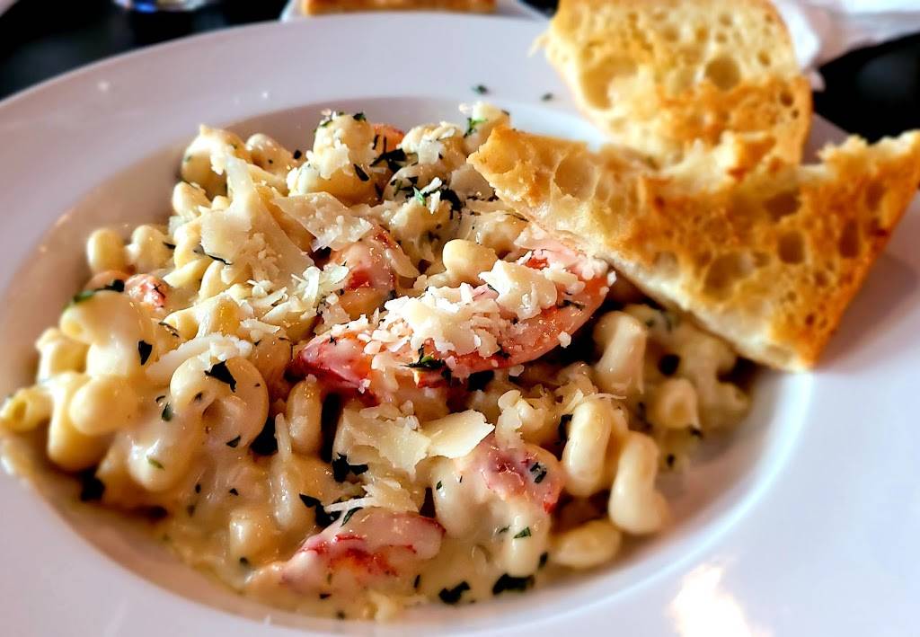 Knosh Eatery and Pub | restaurant | 437 E Mill St, Plymouth, WI 53073, USA | 2626614639 OR +1 262-661-4639