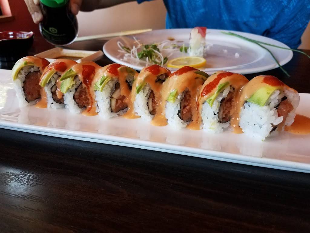 2 Die For Sushi | restaurant | 7625 Topanga Canyon Blvd, Canoga Park, CA 91304, USA | 8189992008 OR +1 818-999-2008