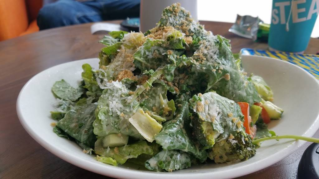 LYFE Kitchen | restaurant | 831 N State St, Chicago, IL 60611, USA | 3129678600 OR +1 312-967-8600