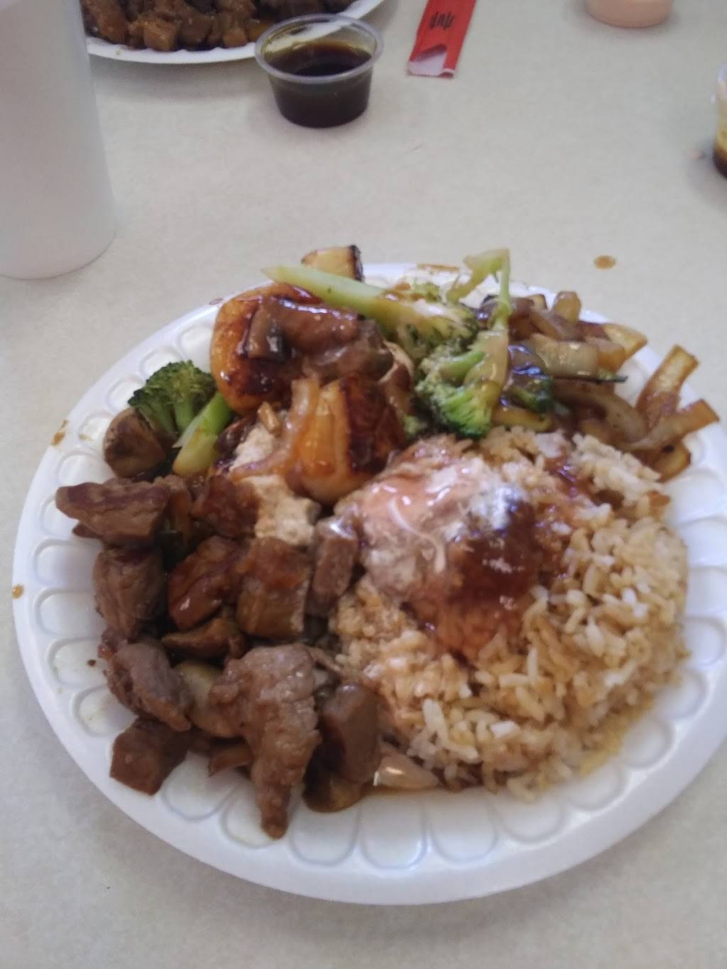 Tokyos Express | restaurant | 1407 Sunset Ave G, Clinton, NC 28328, USA | 9105902191 OR +1 910-590-2191