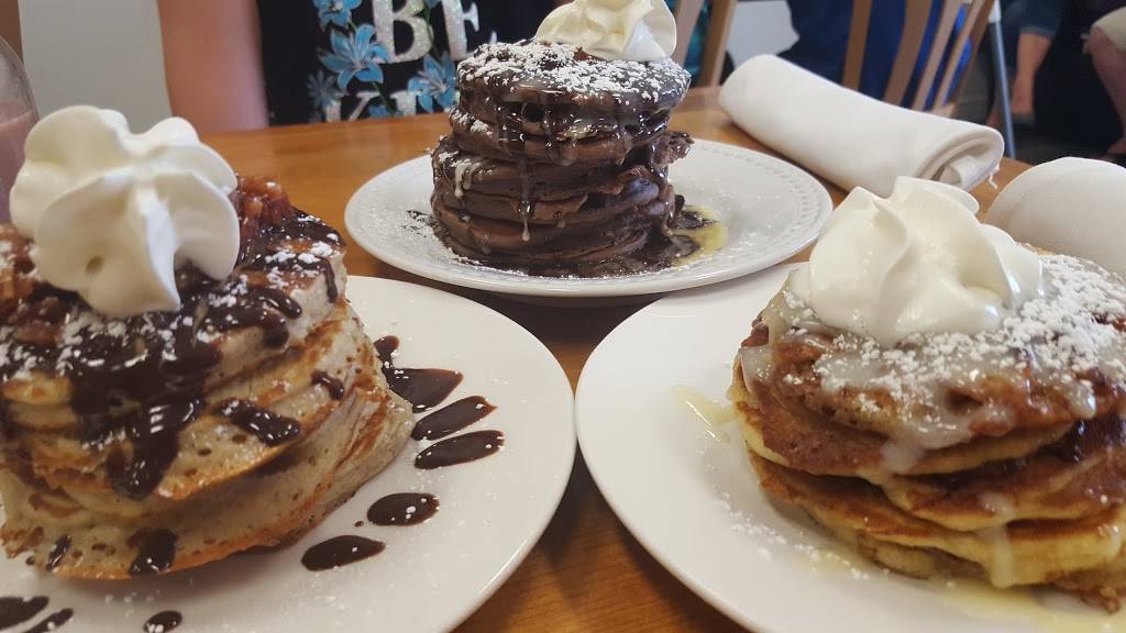 Stacks | restaurant | 1950 Lauzon Rd, Windsor, ON N8R 1A2, Canada | 5199881950 OR +1 519-988-1950