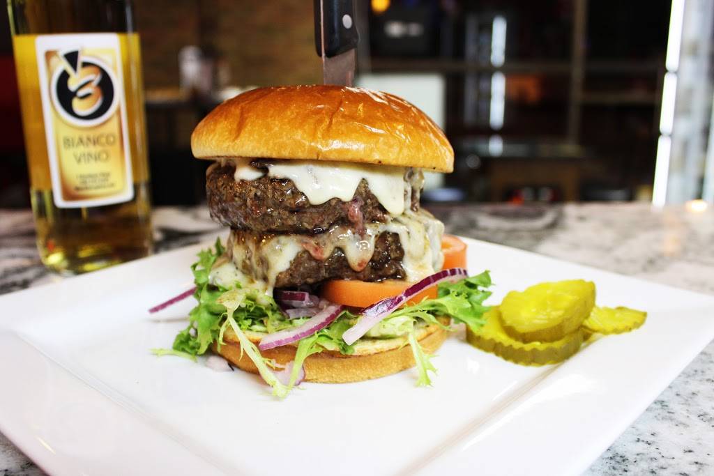 3 Brothers Pizza | restaurant | 7523 Pearl Rd, Middleburg Heights, OH 44130, USA | 4402342525 OR +1 440-234-2525