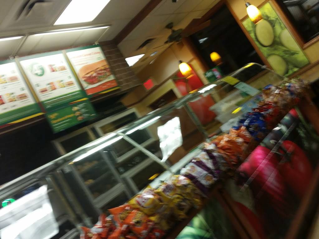 Subway Restaurants | restaurant | 60 S Mountain Blvd, Mountain Top, PA 18707, USA | 5704746304 OR +1 570-474-6304