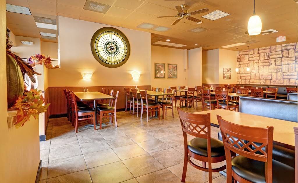 Cristos Pizza | restaurant | 1302 E Millbrook Rd, Raleigh, NC 27609, USA | 9198726797 OR +1 919-872-6797