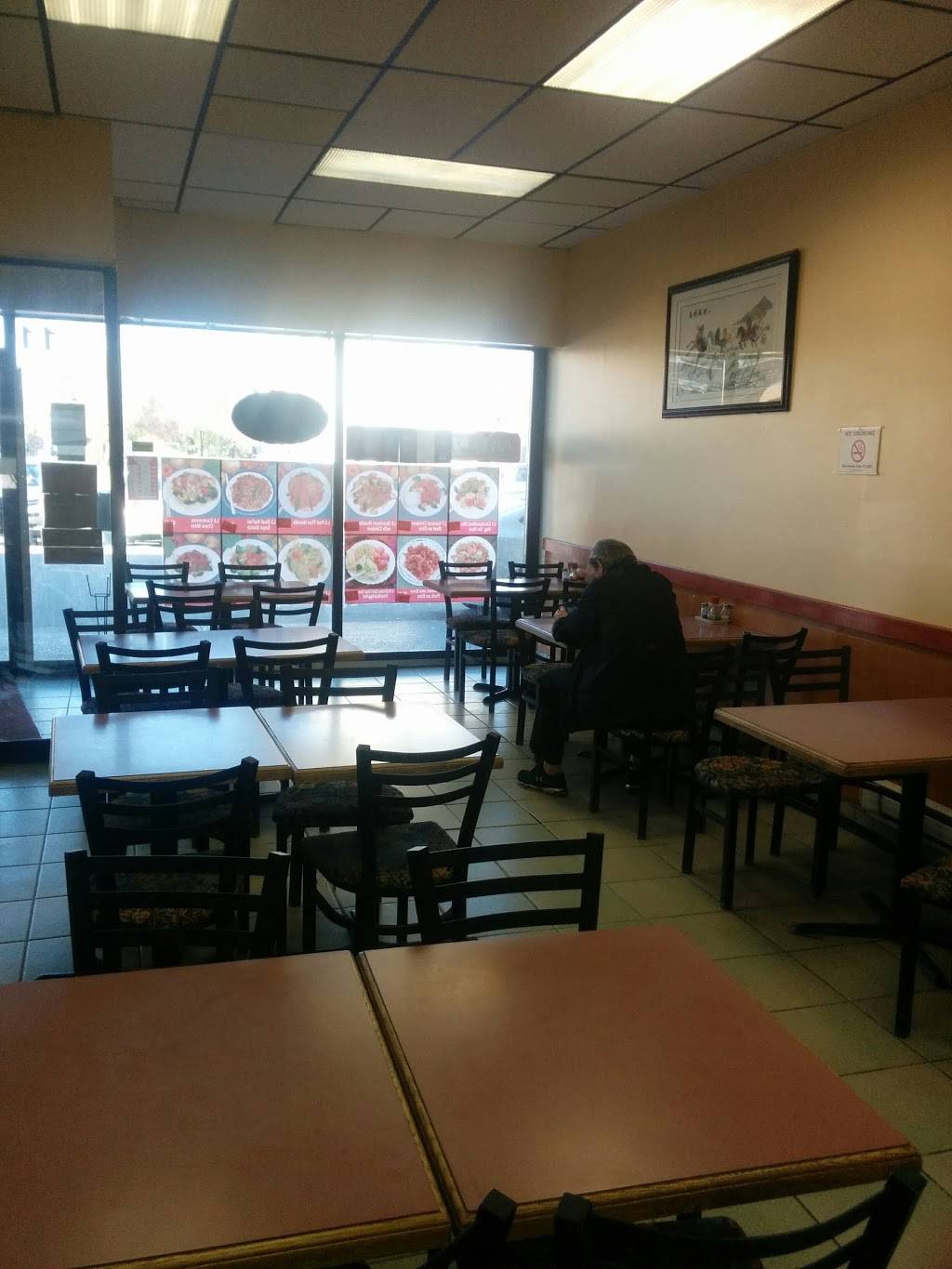 King Asian | restaurant | 2500 Hurontario St, Mississauga, ON L5B 1N4, Canada | 9052812388 OR +1 905-281-2388