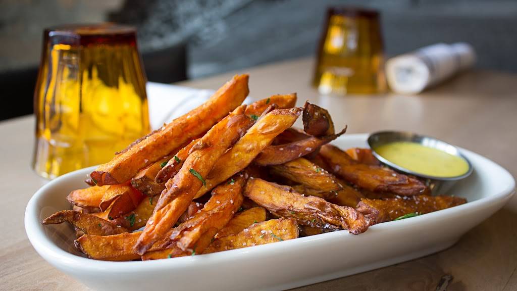 The VIG Chicago | restaurant | 1527 N Wells St, Chicago, IL 60610, USA | 3129822186 OR +1 312-982-2186