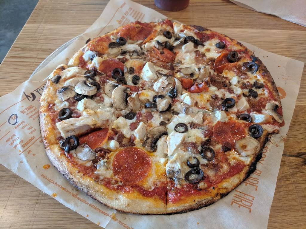 Blaze Pizza | meal takeaway | 2348 Citadel Way #101, Melbourne, FL 32940, USA | 3212488586 OR +1 321-248-8586