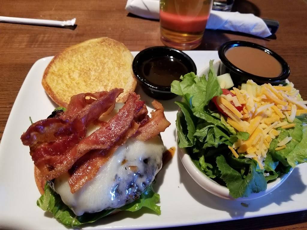 TGI Fridays | restaurant | 2034 Green Acres Mall, Valley Stream, NY 11581, USA | 5165994051 OR +1 516-599-4051