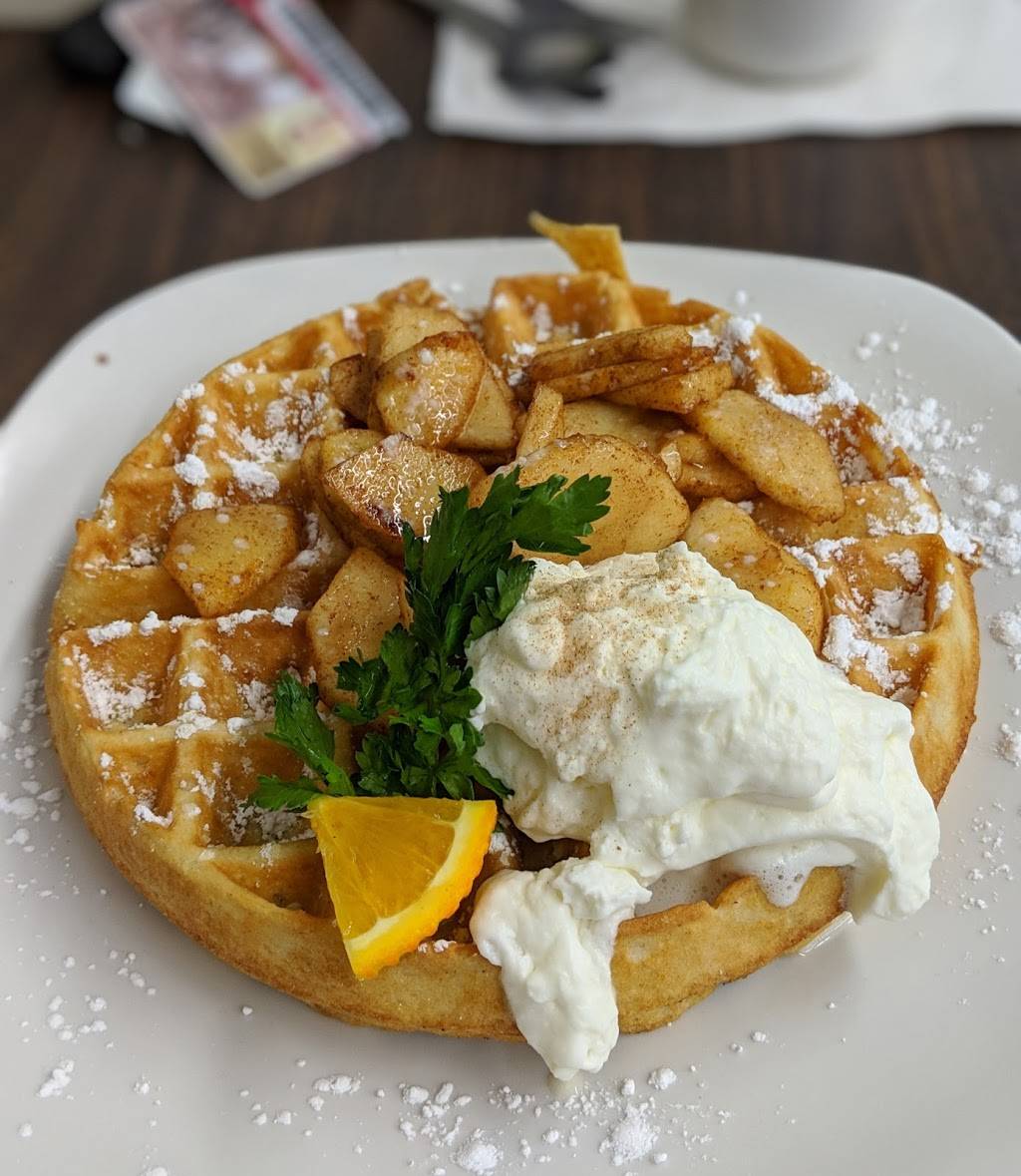 J.P. Spoonems | restaurant | 1678 Broad St, Providence, RI 02905, USA | 4019413550 OR +1 401-941-3550